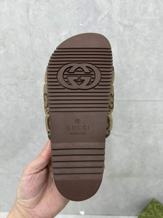 Picture of Gucci Slippers _SKUGuccisz35-46mnf01082306